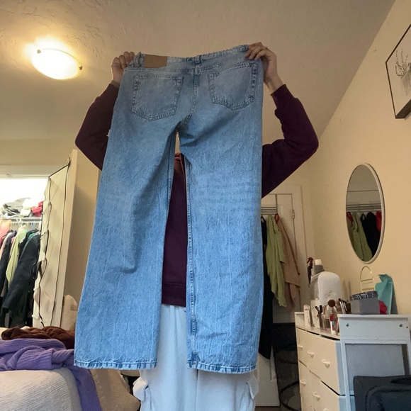 wide leg jeans from h&m size 10! very good quality and my fav jeans ever - Picture 4 of 5